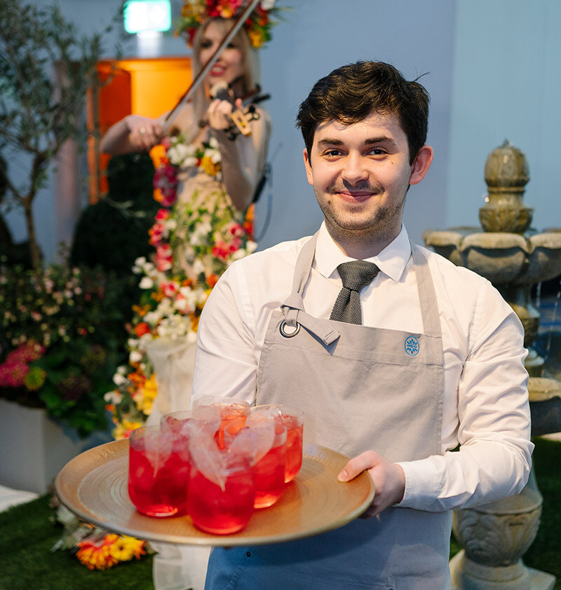 otw-team-grid_0006_BLUESTRAWBERRY_THEMAKERS_126